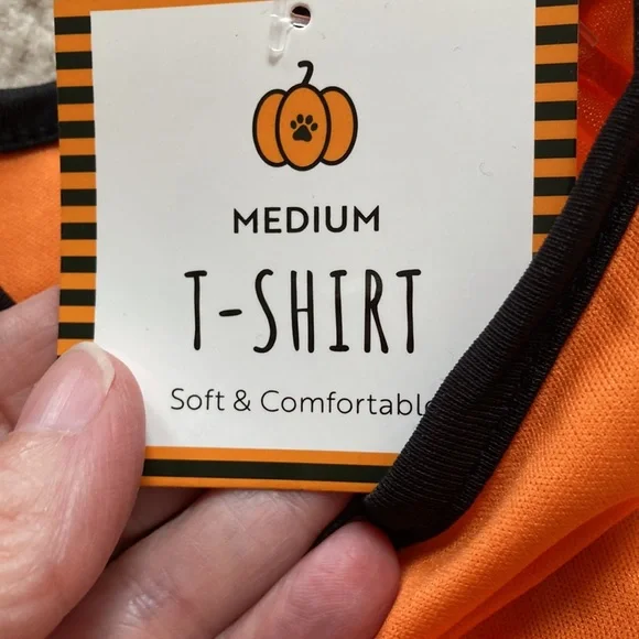 🎃 Halloween cute shirt size Med NWT - Picture 2 of 3